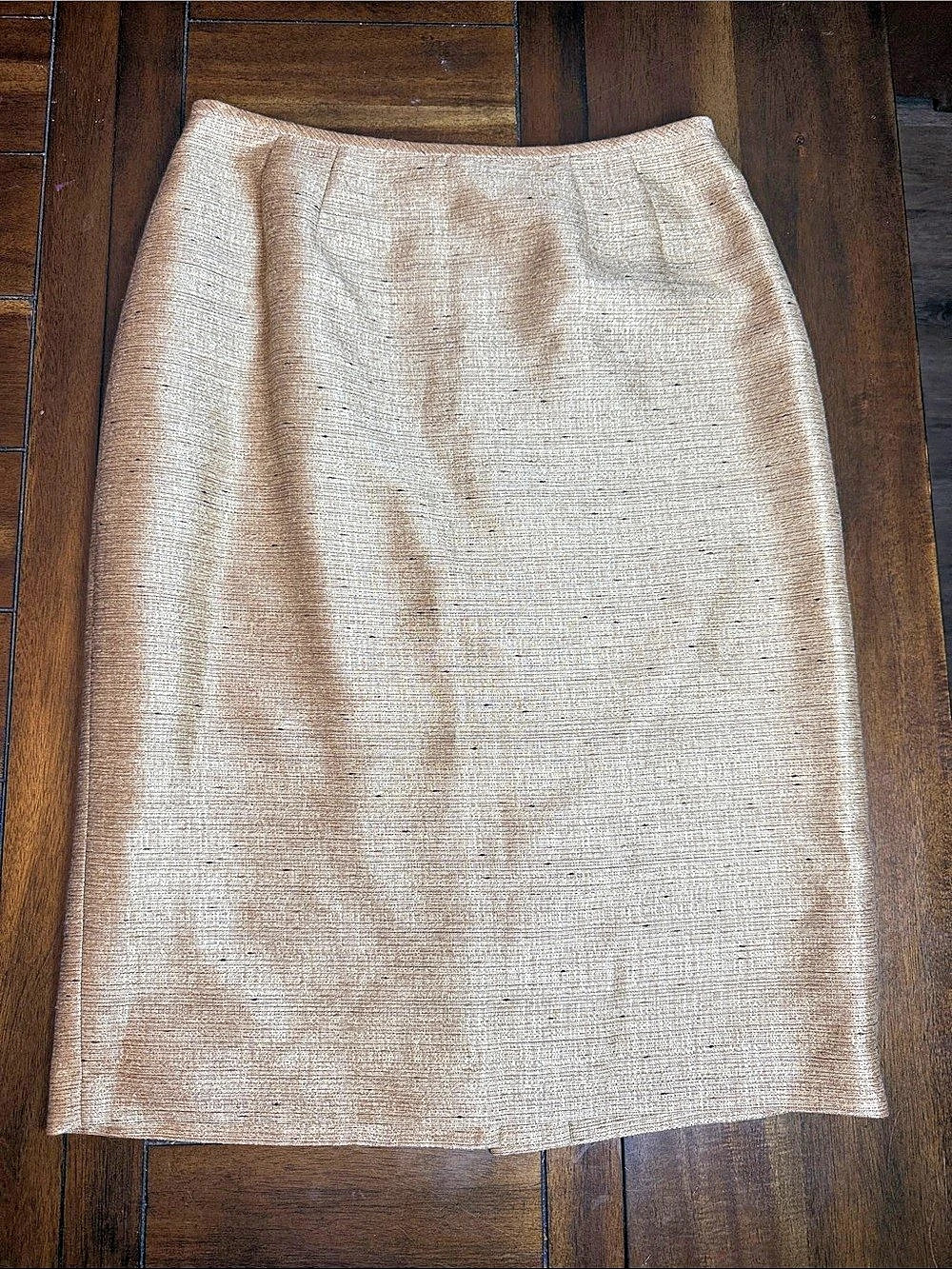 Le Suit Metallic Midi Skirt in Gold